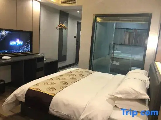Business Double room (full double bed)