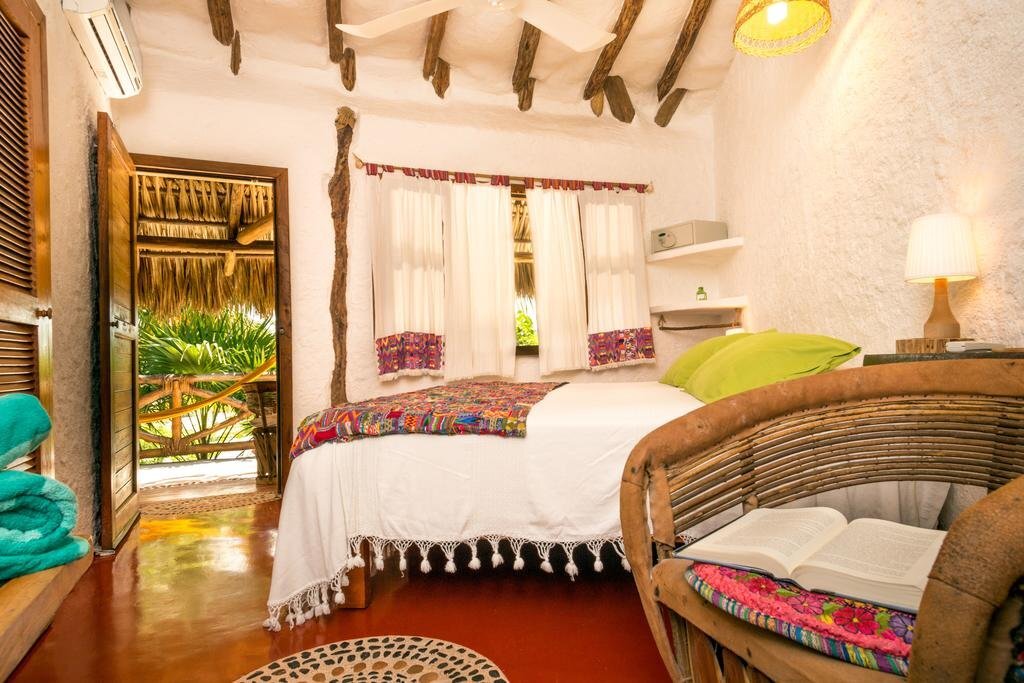 Posada Mawimbi by null