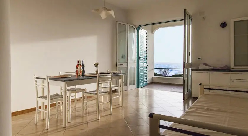 Residence Frontemare Torre Suda