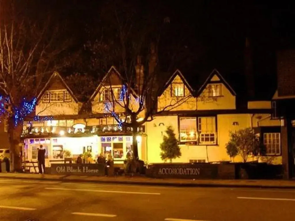 The Old Black Horse - Inn