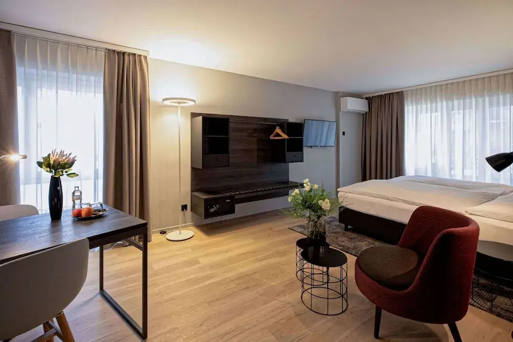 Premium Double room with balcony (full double bed)