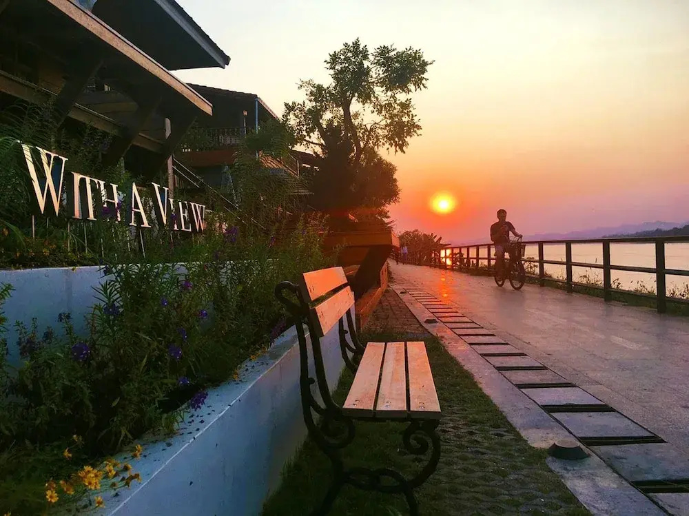 Beach & Waterfront