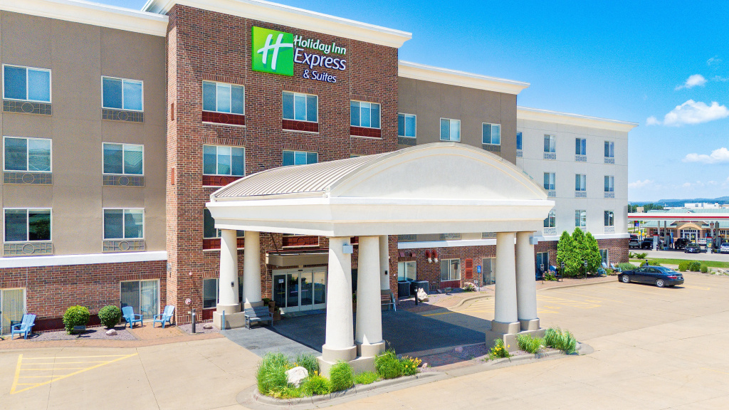 Holiday Inn Express & Suites Winona by IHG
