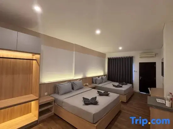 Quadruple Suite