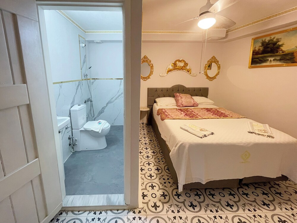 Economy room