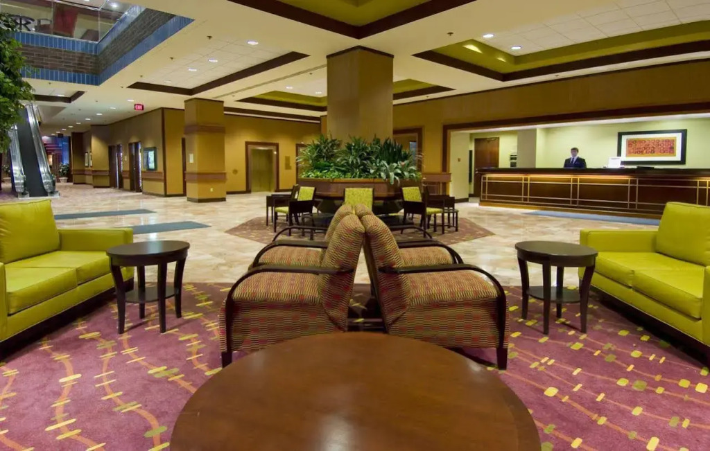 DoubleTree by Hilton Lansing — фото 2