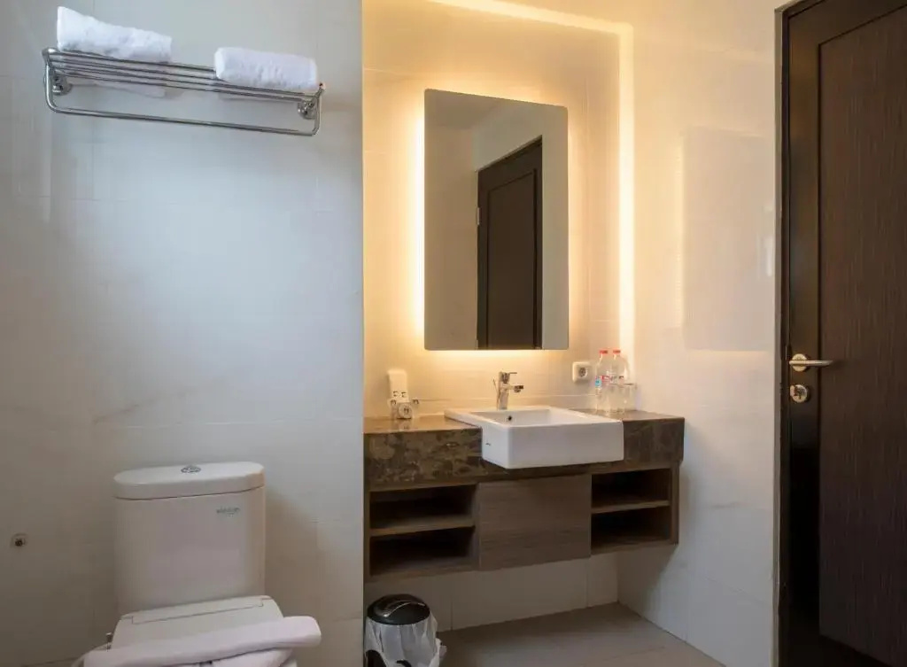 Deluxe Double room with balcony (full double bed)