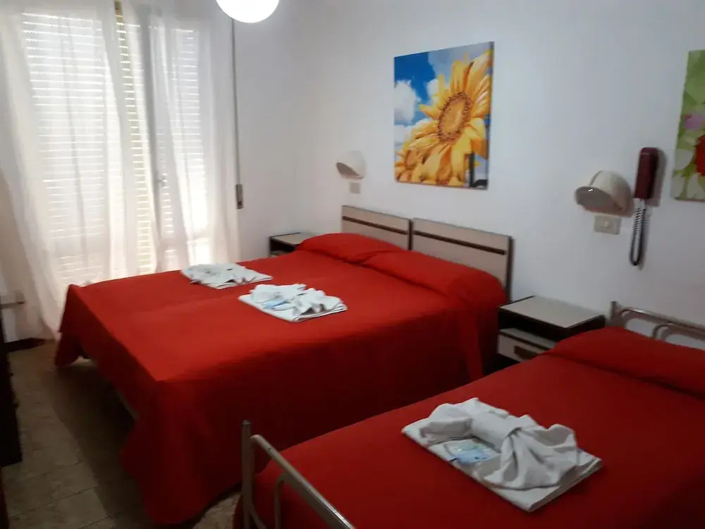 Standard Triple room with balcony
