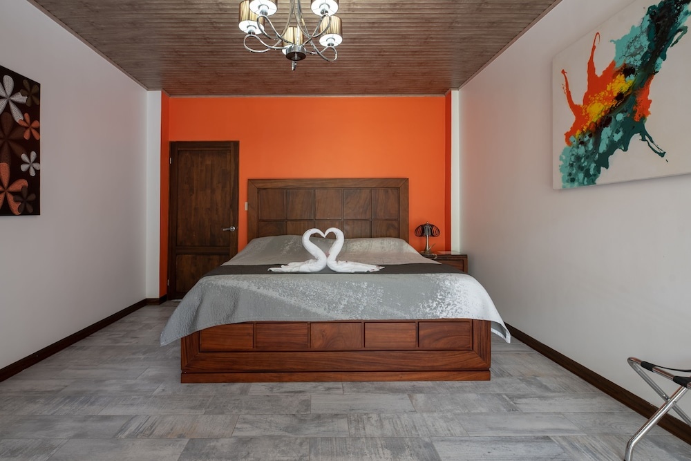 Volcano Gold Loft — 4