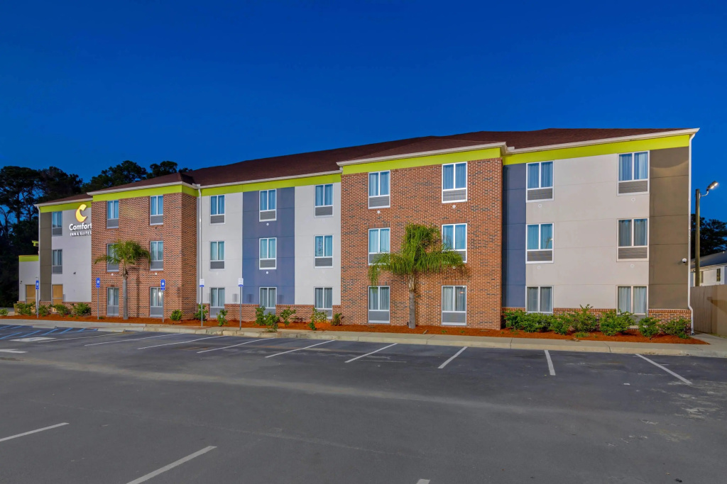 Comfort Inn & Suites Brunswick I-95