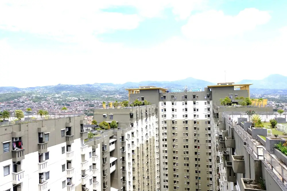 Homey 1Br Apartment At Gateway Ahmad Yani Cicadas