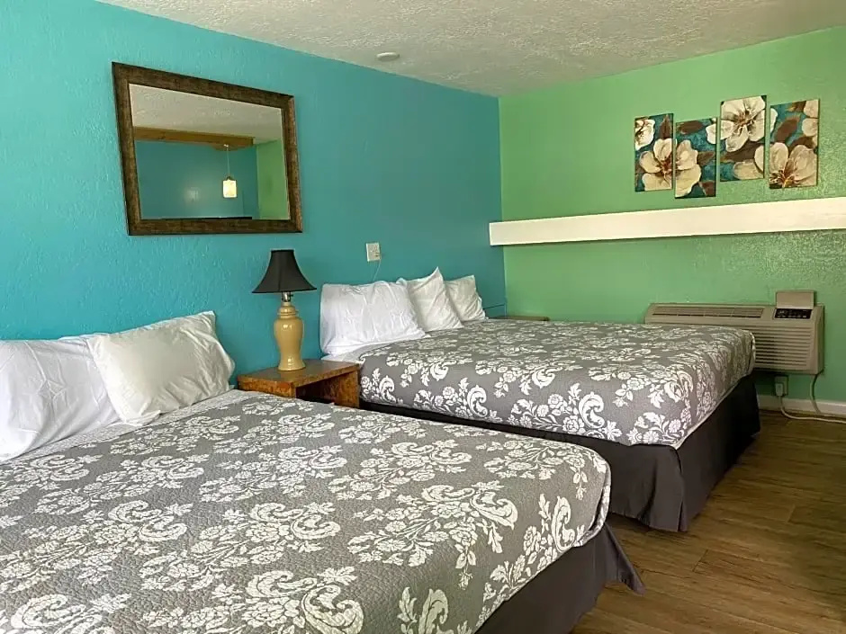 Standard room with mountain view