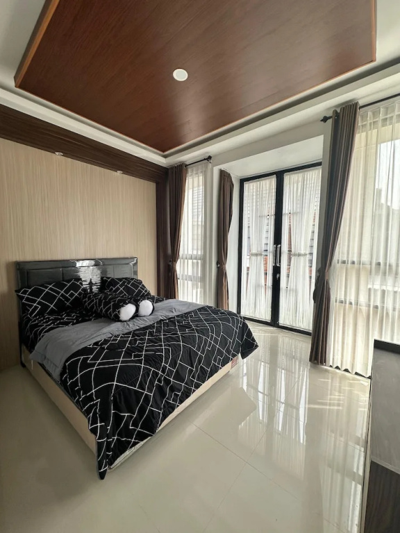 3 Bedrooms Comfort Villa with balcony