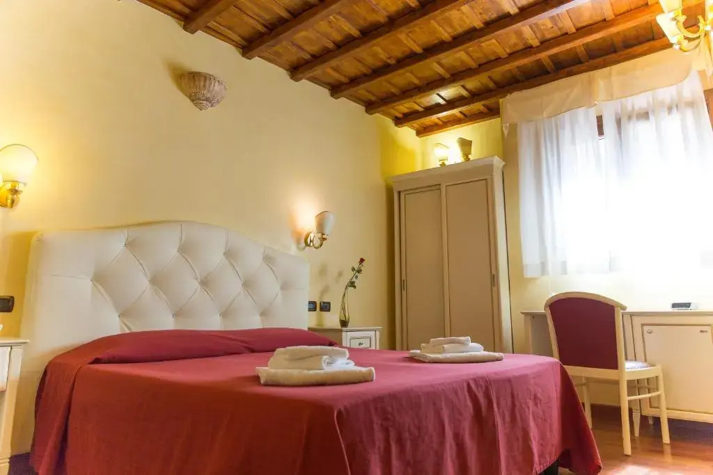 Superior Double room (full double bed)