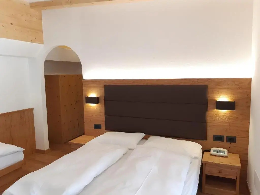 Standard Quadruple room with mountain view