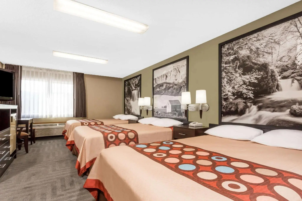Sextuple Suite