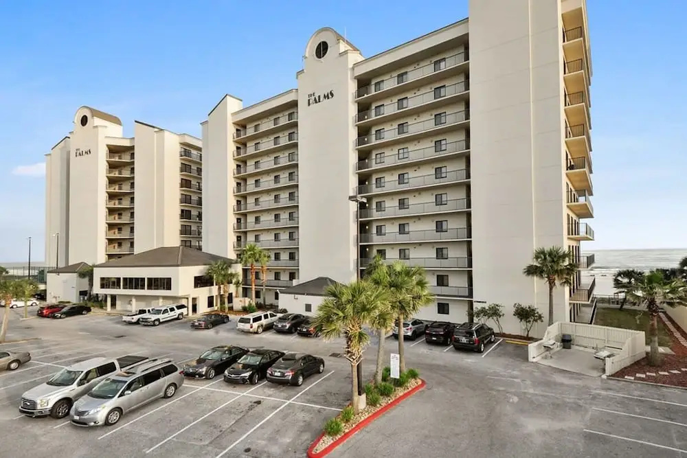 Palms 404- 4th Floor Corner Unit Beach