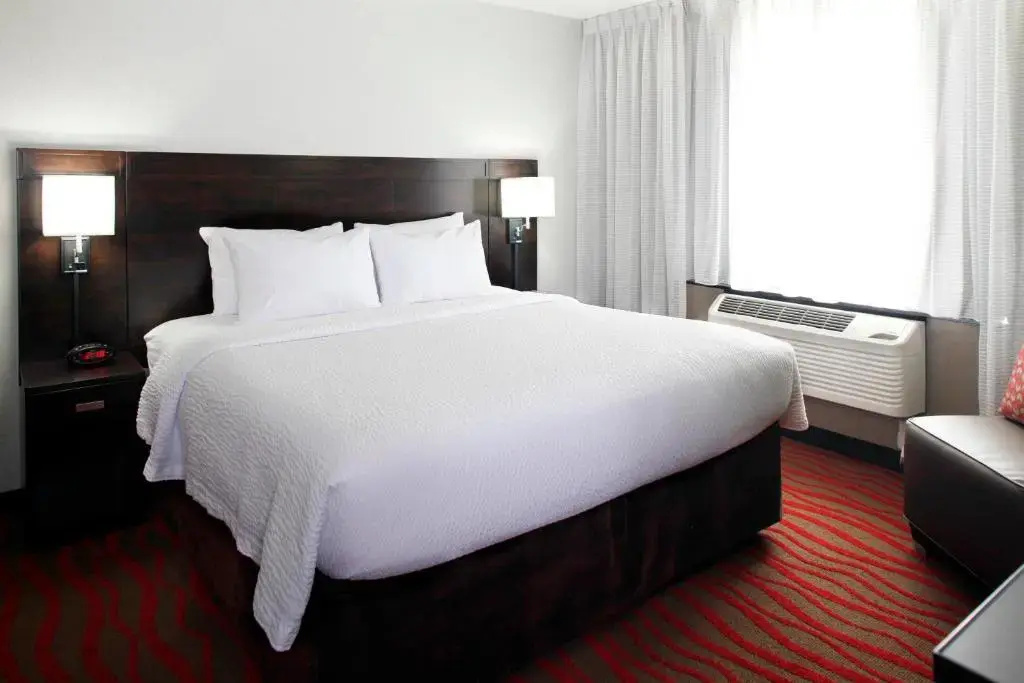 1 Bedroom Double Suite (full double bed)
