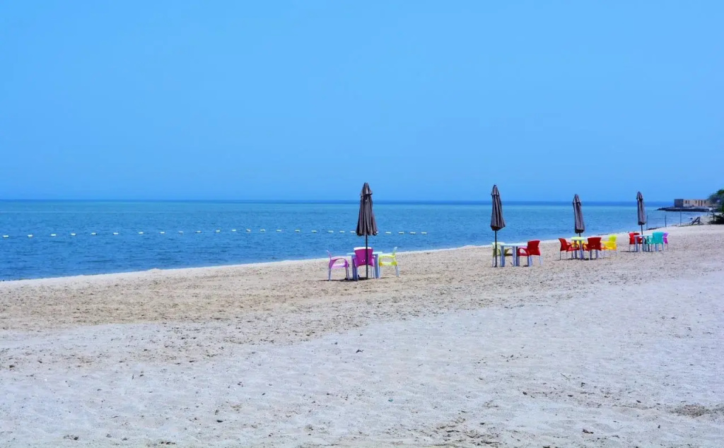 Beach & Waterfront