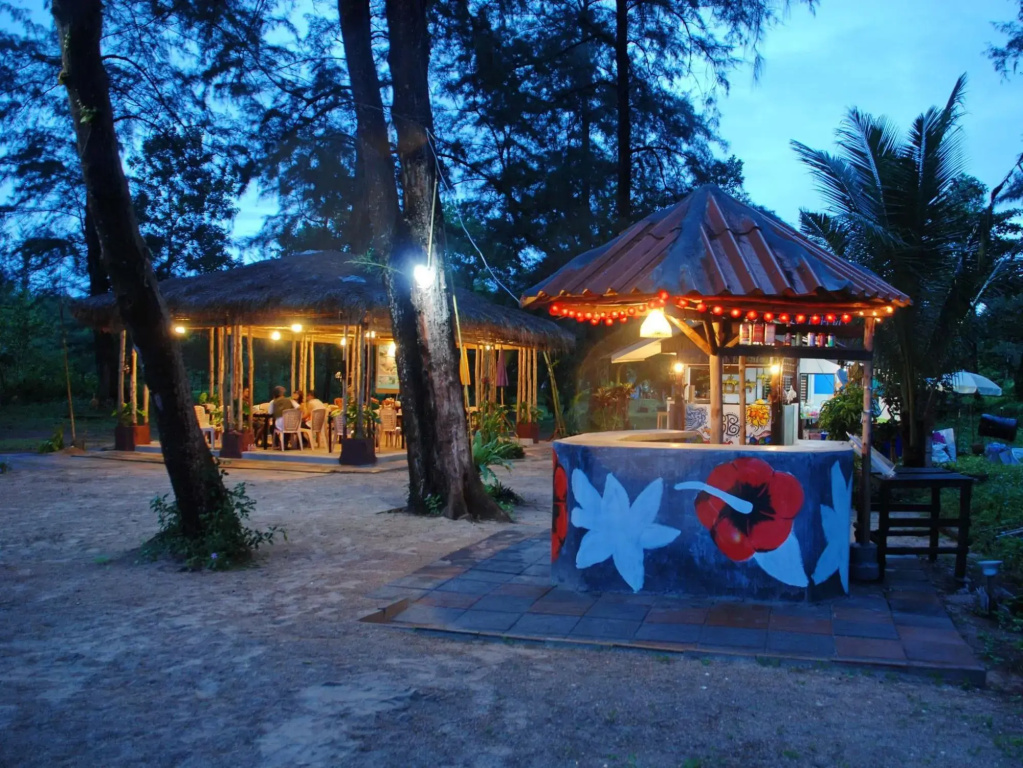 J2B Beach Bungalows