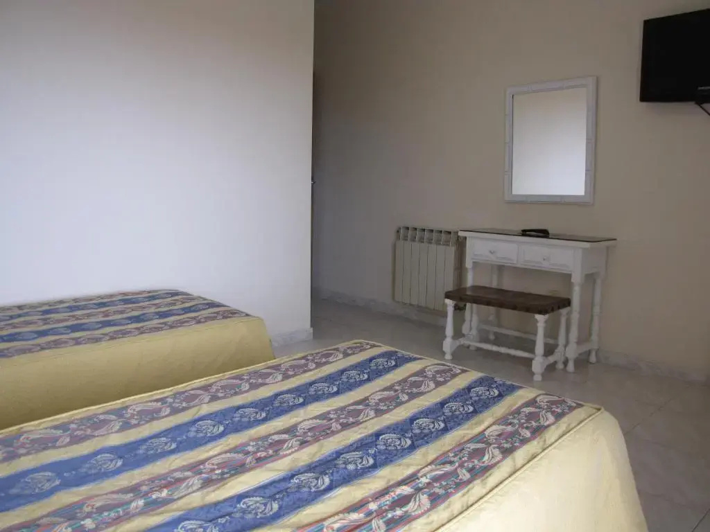 Economy Family room