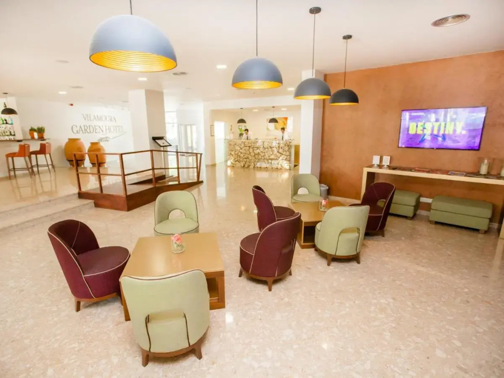 Lobby & Reception