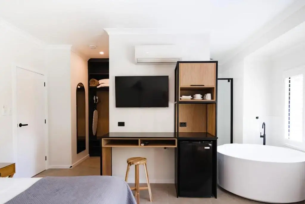 Standard Double room with garden view (full double bed)