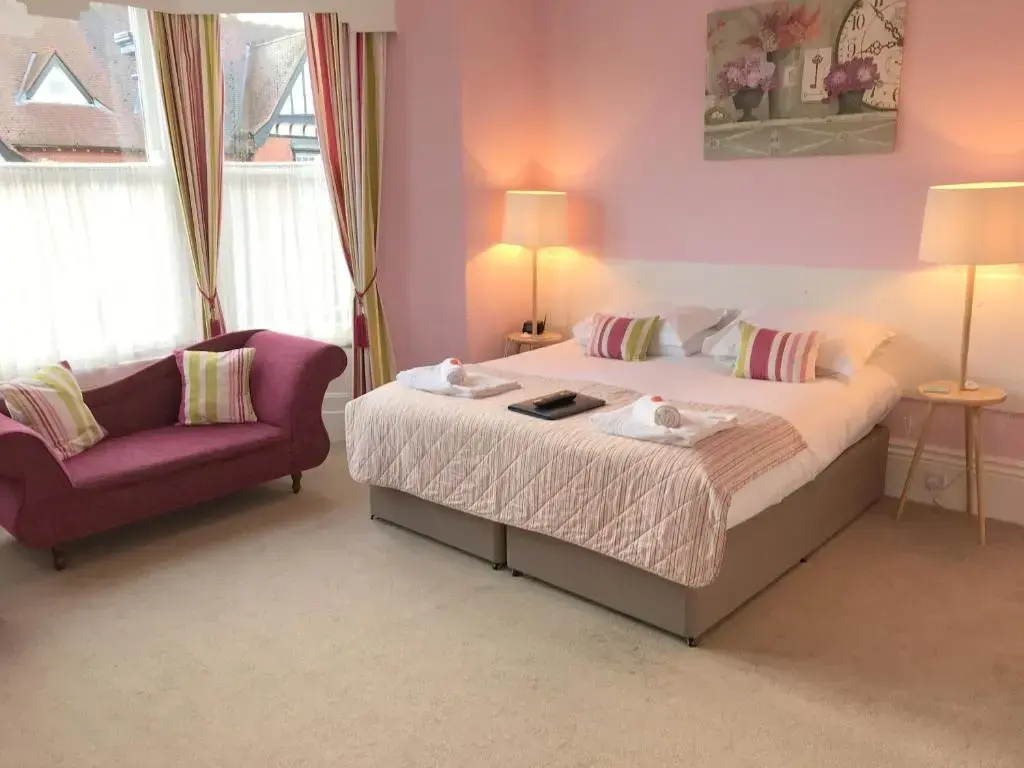 Standard Double room (full double bed)