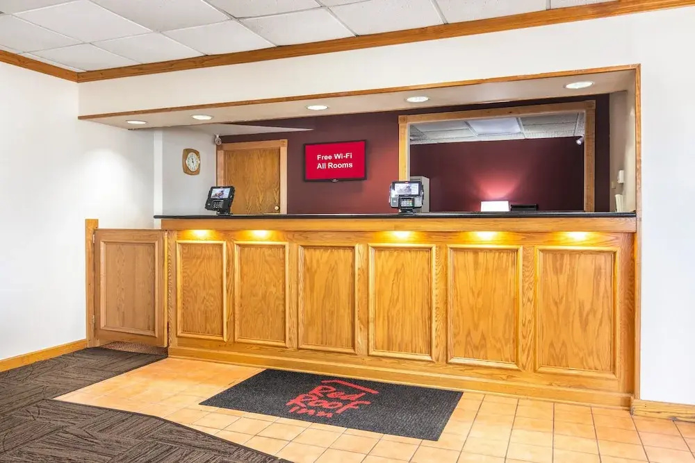 Lobby & Reception