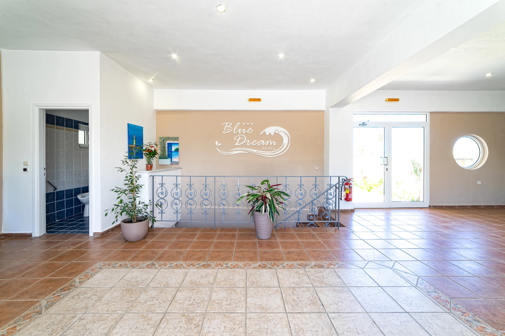 Lobby & Reception