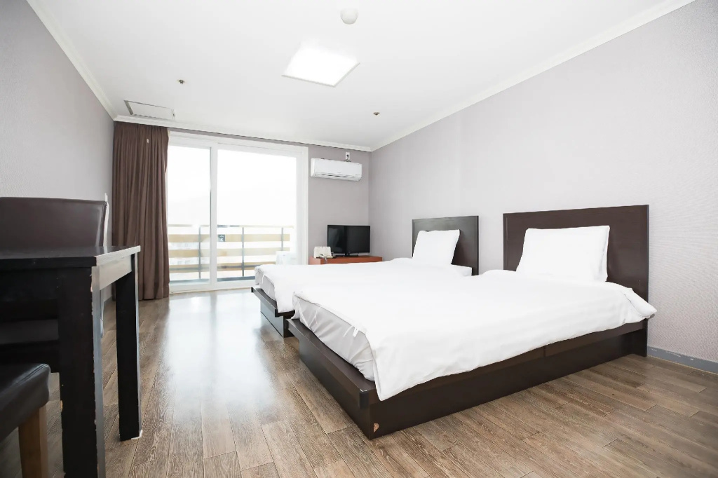 Standard Double room (twin beds)