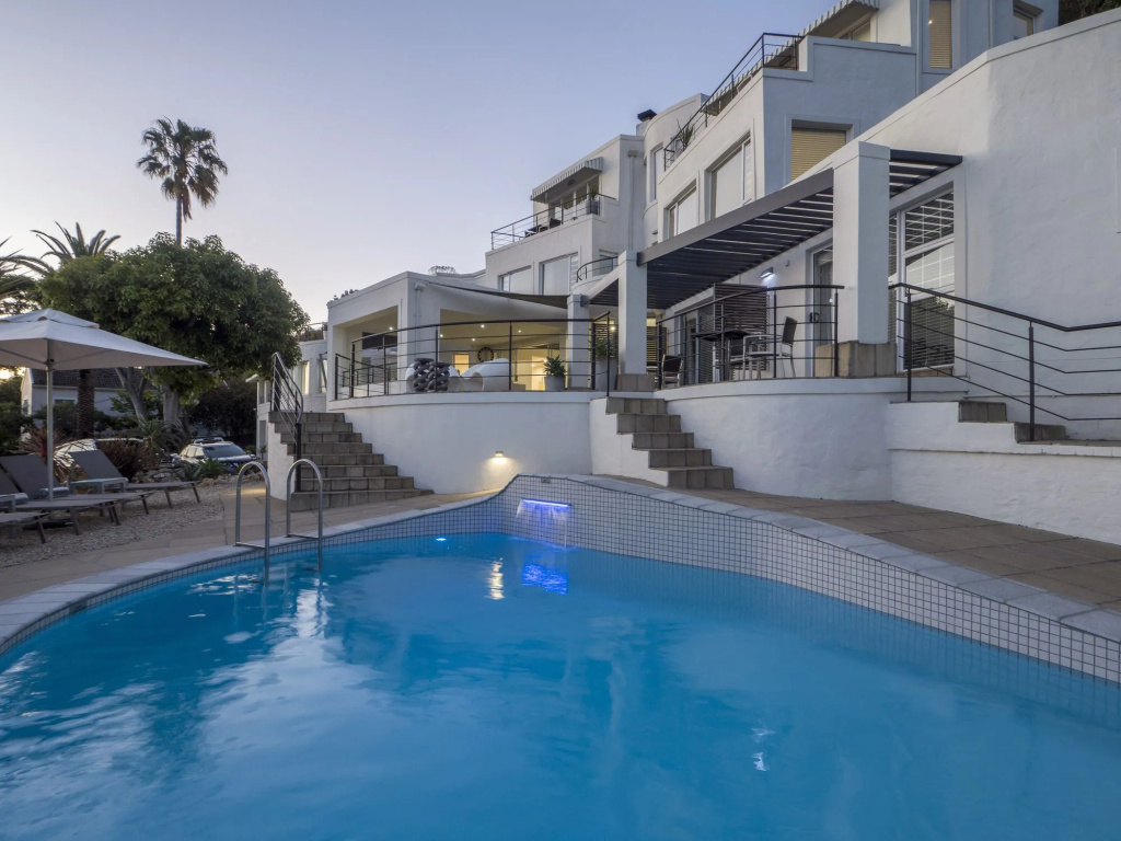 Villa Afrikana Guest Suites - 4