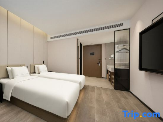 Premier room