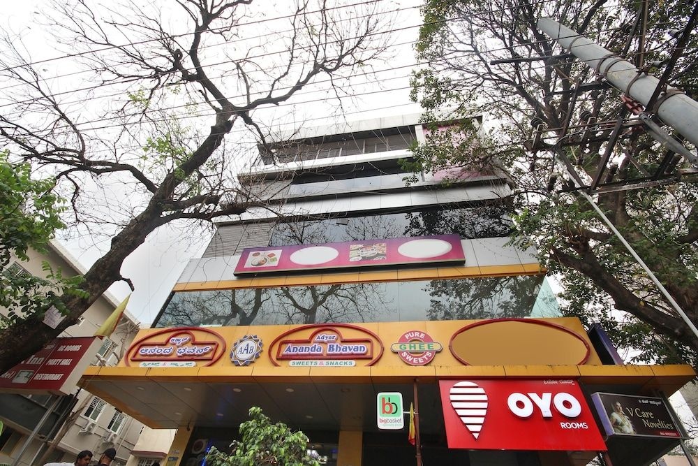 OYO 437 Hotel Vastav Comforts Inn