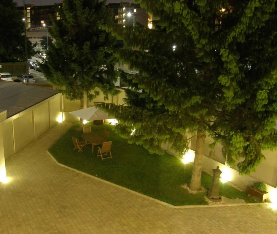 Hotel photo 12