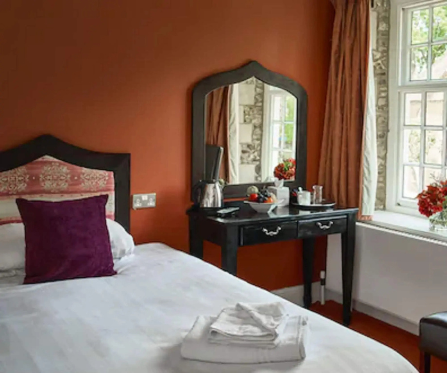Hitchin Priory - Général