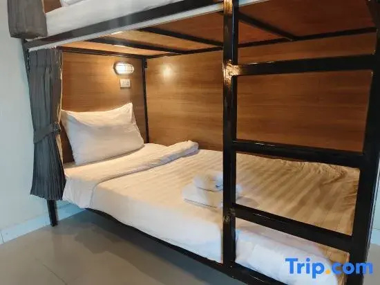 Bed in Dorm