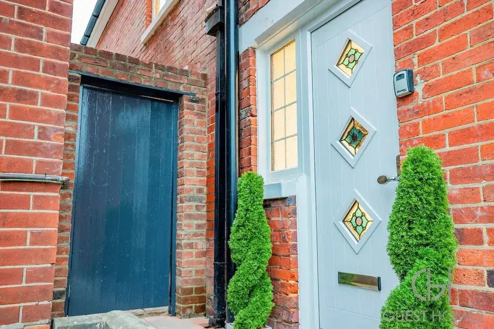 Host Stay Broadland House