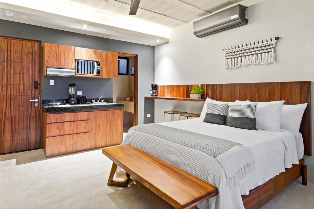 Ocean Boutique Condos — 2