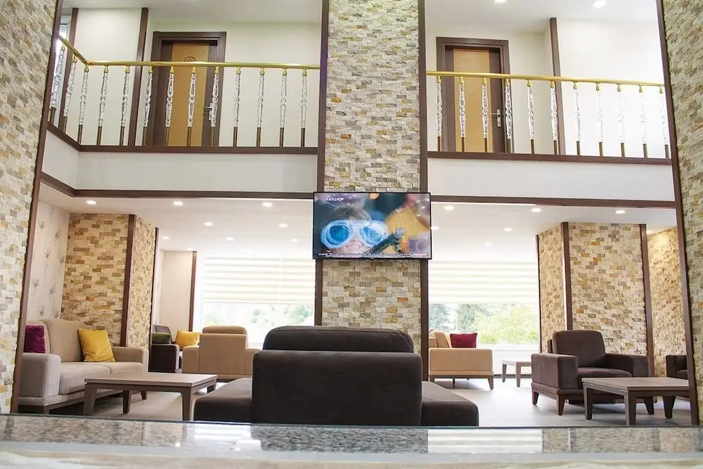 Lobby & Reception