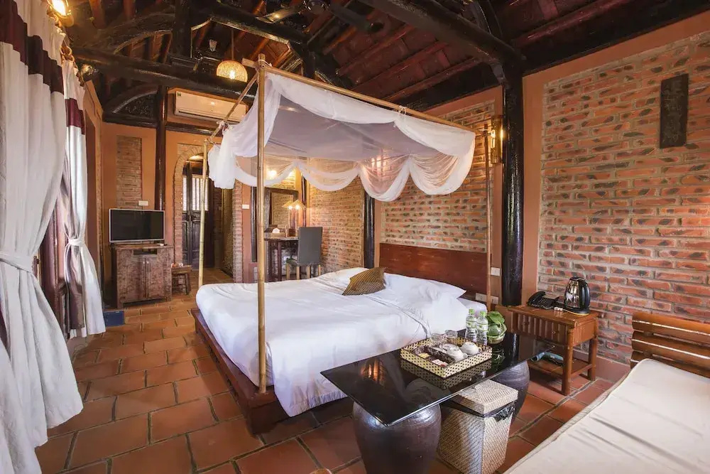 Suite with balcony