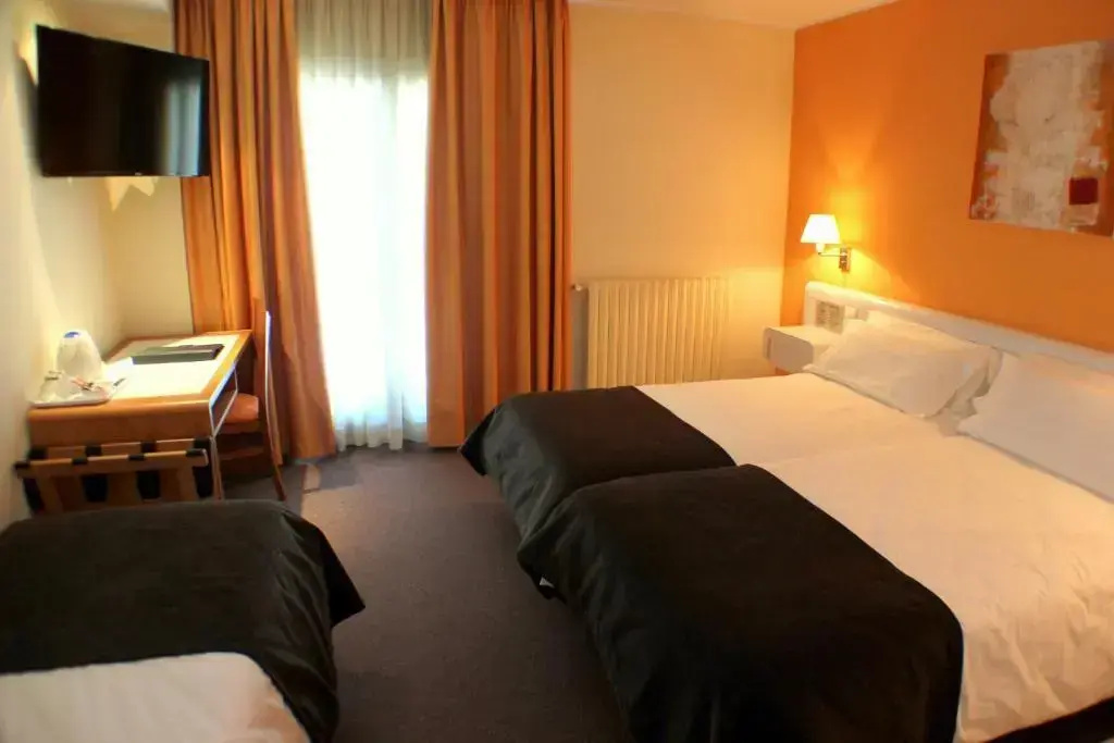 Economy room