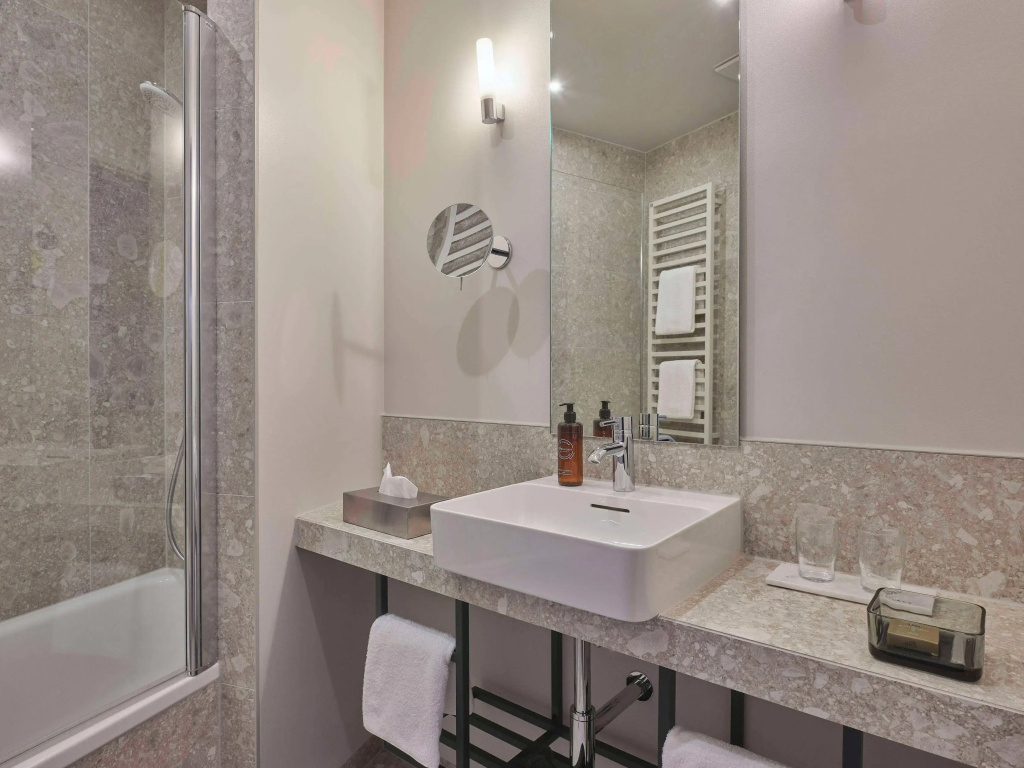 Hotel photo 12