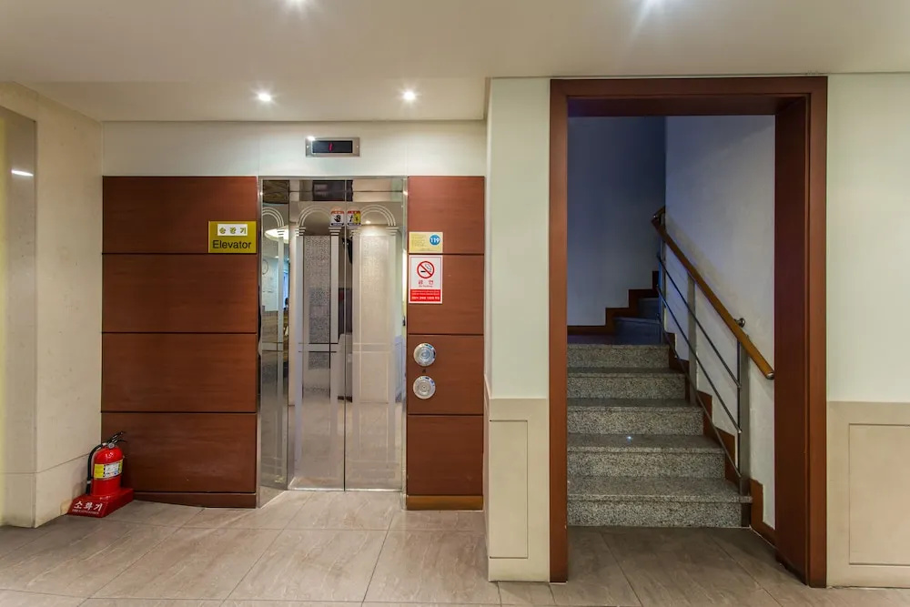 Hotel photo 12