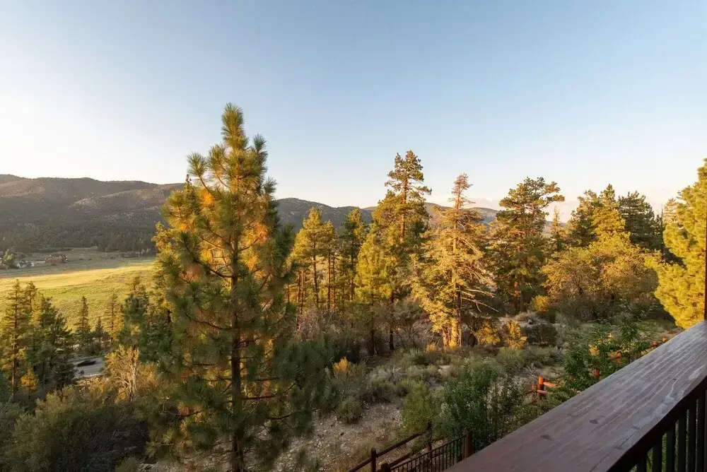 15 - The Lodge At Timberline Trail 4 Bedroom Home by Redawning