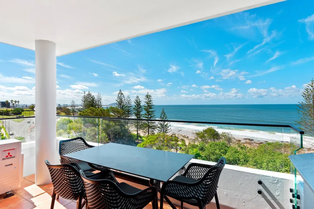 2 Bedrooms Superior room with balcony and with ocean view