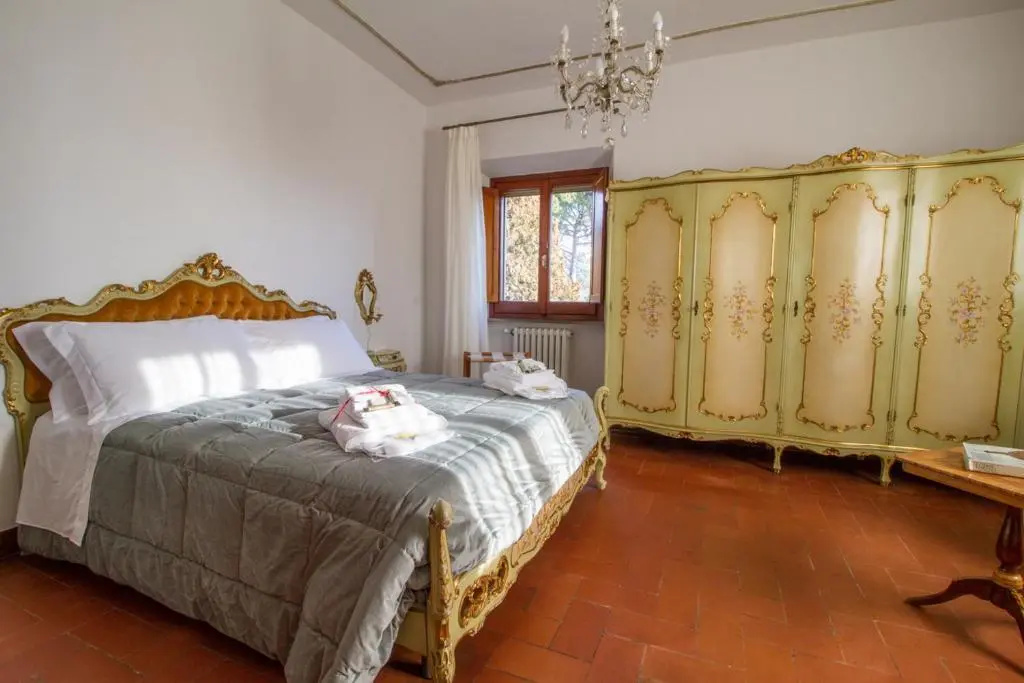 4 Bedrooms Cottage