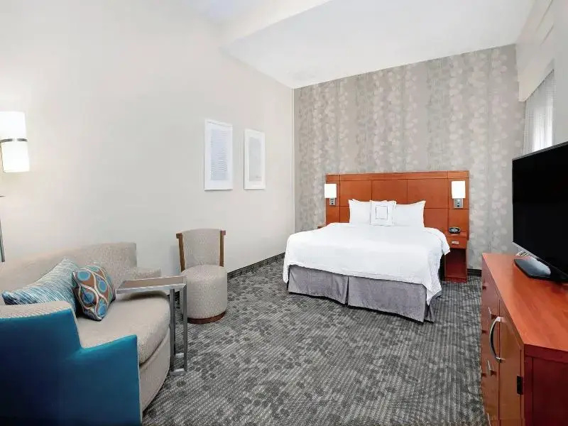 Double Suite (full double bed)