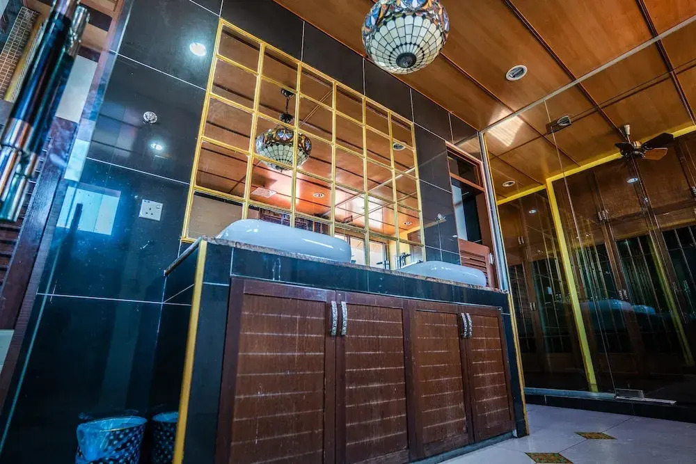 Lost Paradise Resort