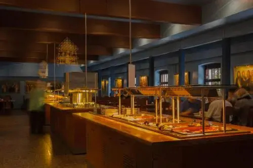 Food & Beverage